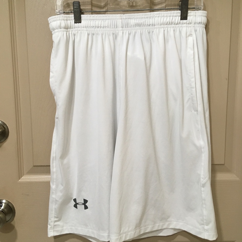 Under Armour Basketball Athleisure Gymcore Drawstring Shorts in White SZ L.